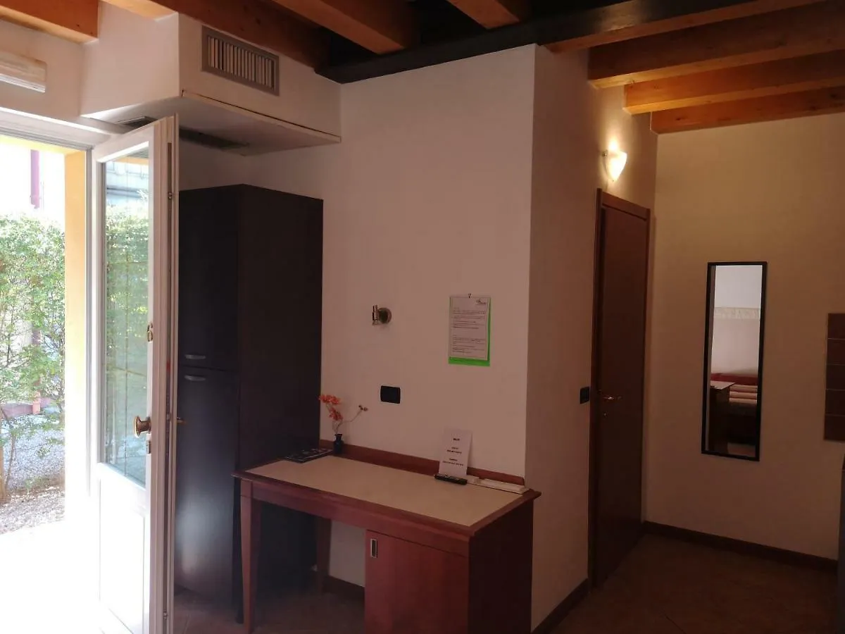Country house Ca' Del Sasso Guest House Verona Italy