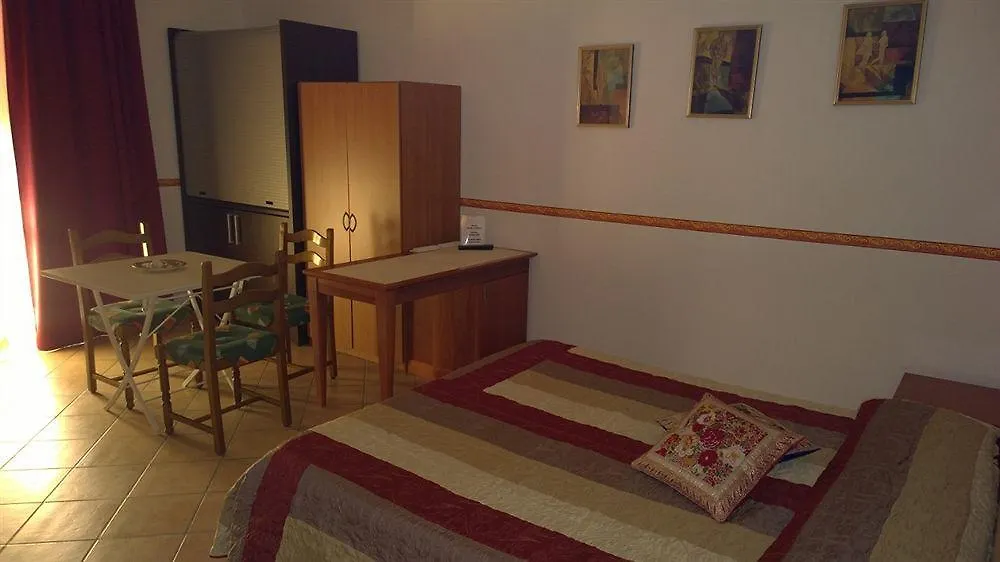 בית הארחה ורונה 	Ca' Del Sasso איטליה